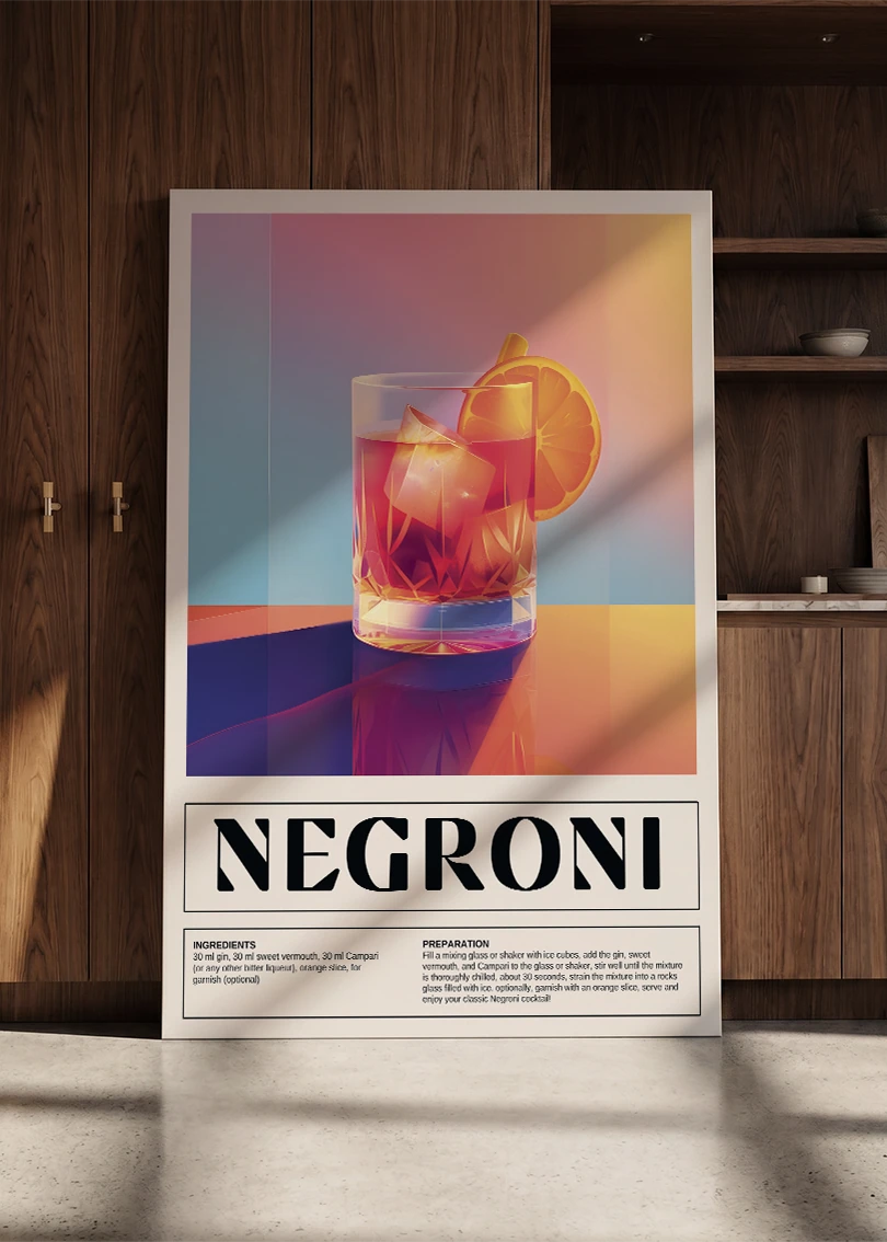 Akustikbillede med en retro cocktailplakat med Negroni, lænet mod en skabsvæg i valnød