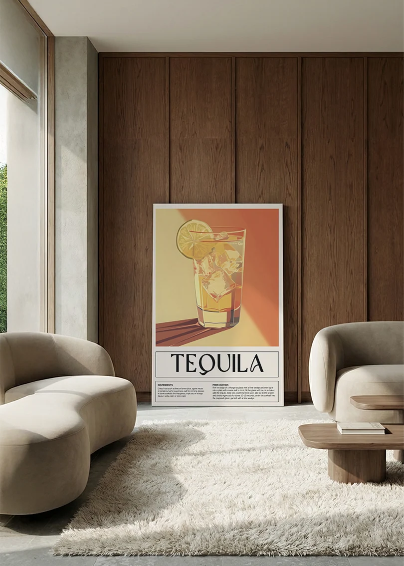 Akustikbillede med en retro cocktailplakat med Tequila, i en lounge med bugtet sofa mod vægpanel i valnød